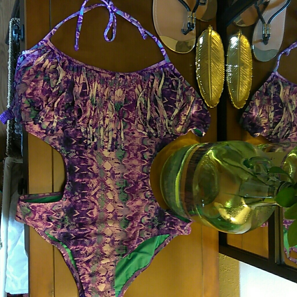 Swimming suit
